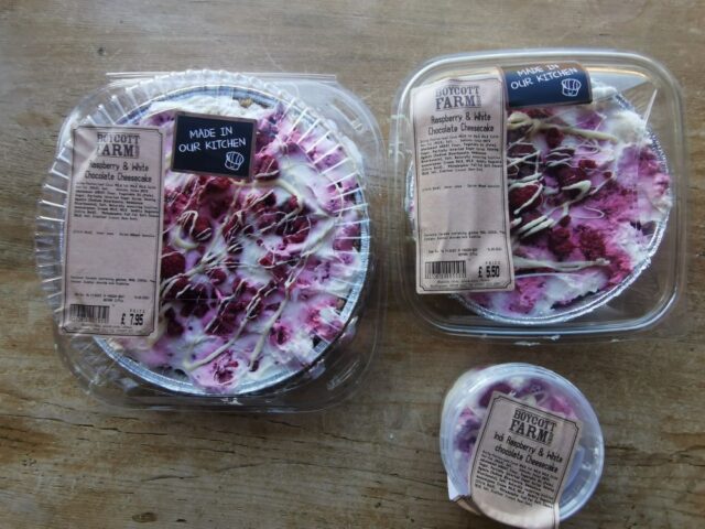 Raspberry and White chocolate cheesecake (medium)